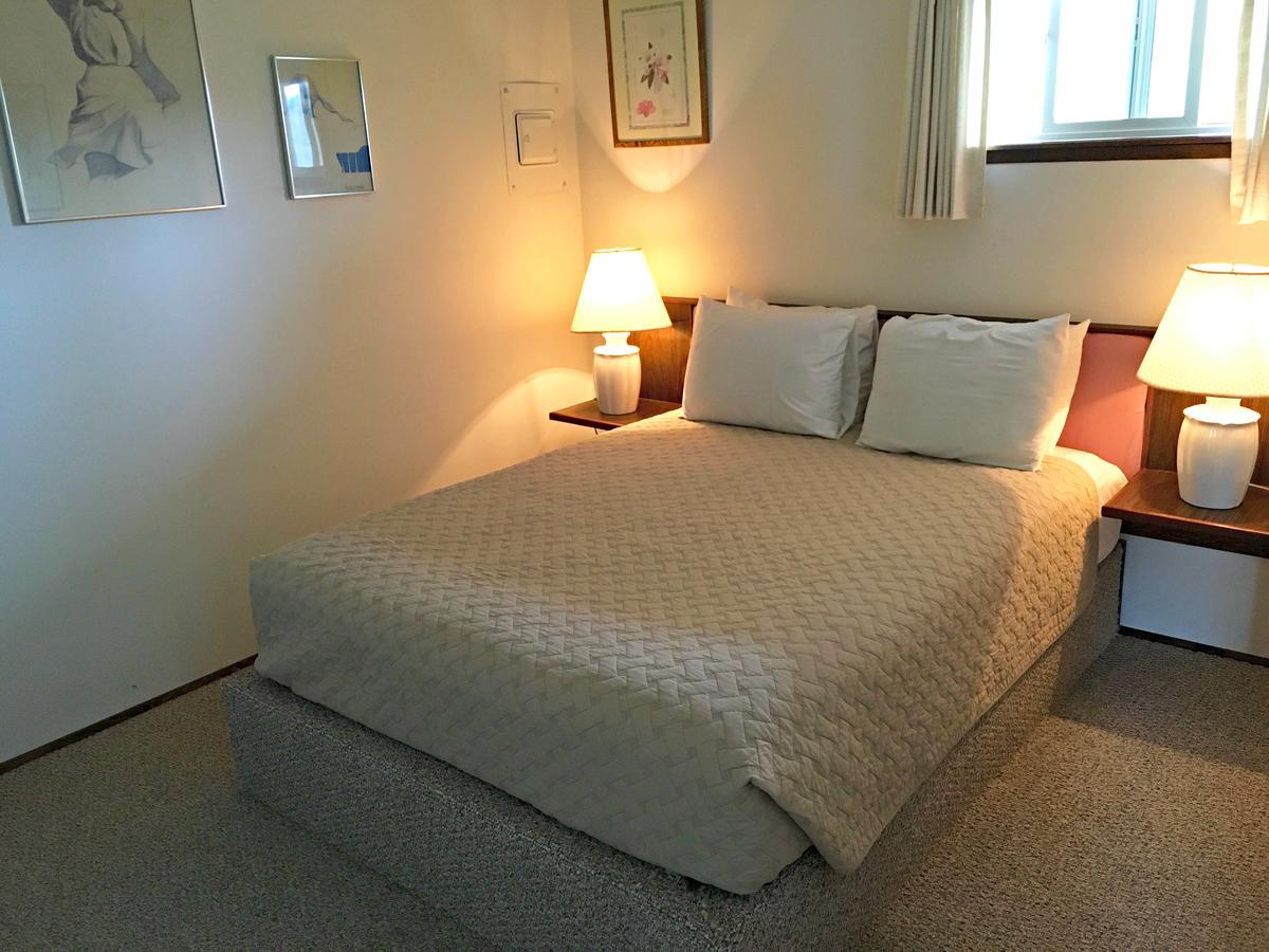 Hi-Tide Ocean Beach Resort モクリプス エクステリア 写真