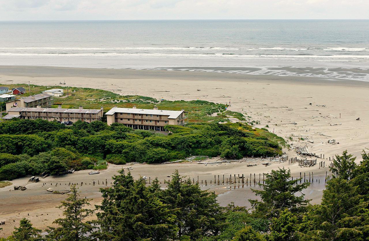 Hi-Tide Ocean Beach Resort モクリプス エクステリア 写真