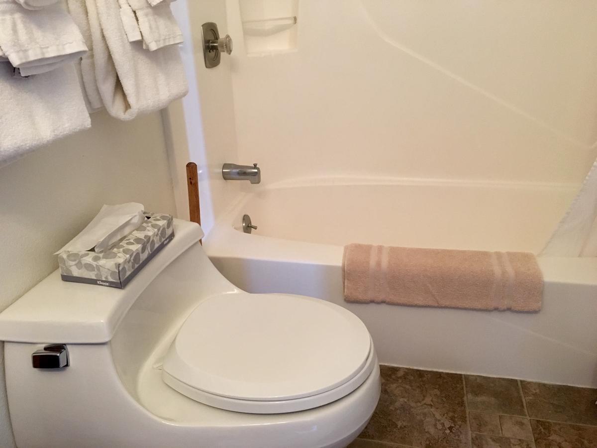 Hi-Tide Ocean Beach Resort モクリプス エクステリア 写真